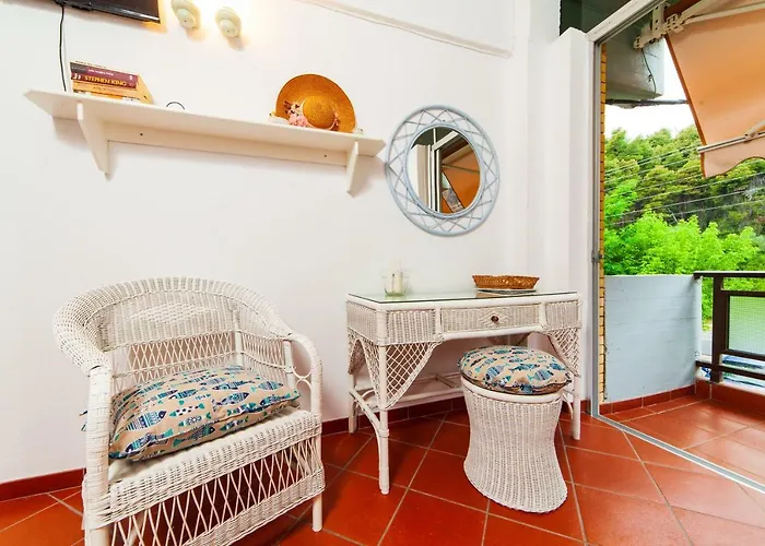 F & B Summer Collection - Kassandra - *